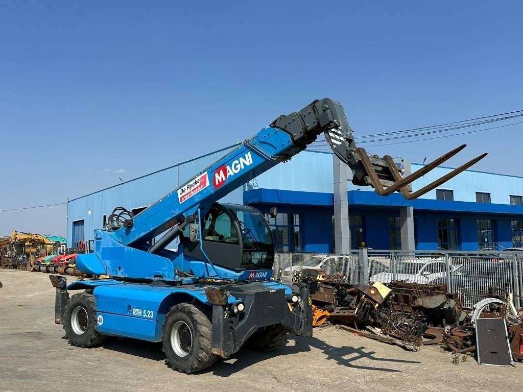 Magni RTH 5,23 - Teleskoplader: das Bild 4 Magni RTH 5,23 - Teleskoplader: das Bild 4