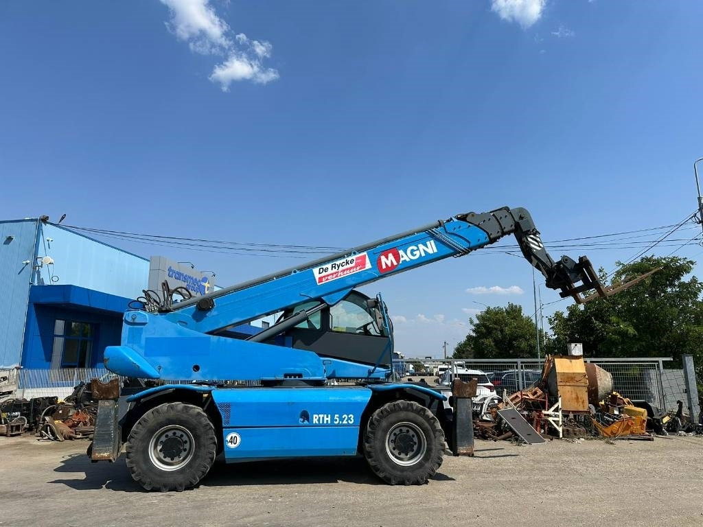 Magni RTH 5,23 - Teleskoplader: das Bild 5 Magni RTH 5,23 - Teleskoplader: das Bild 5