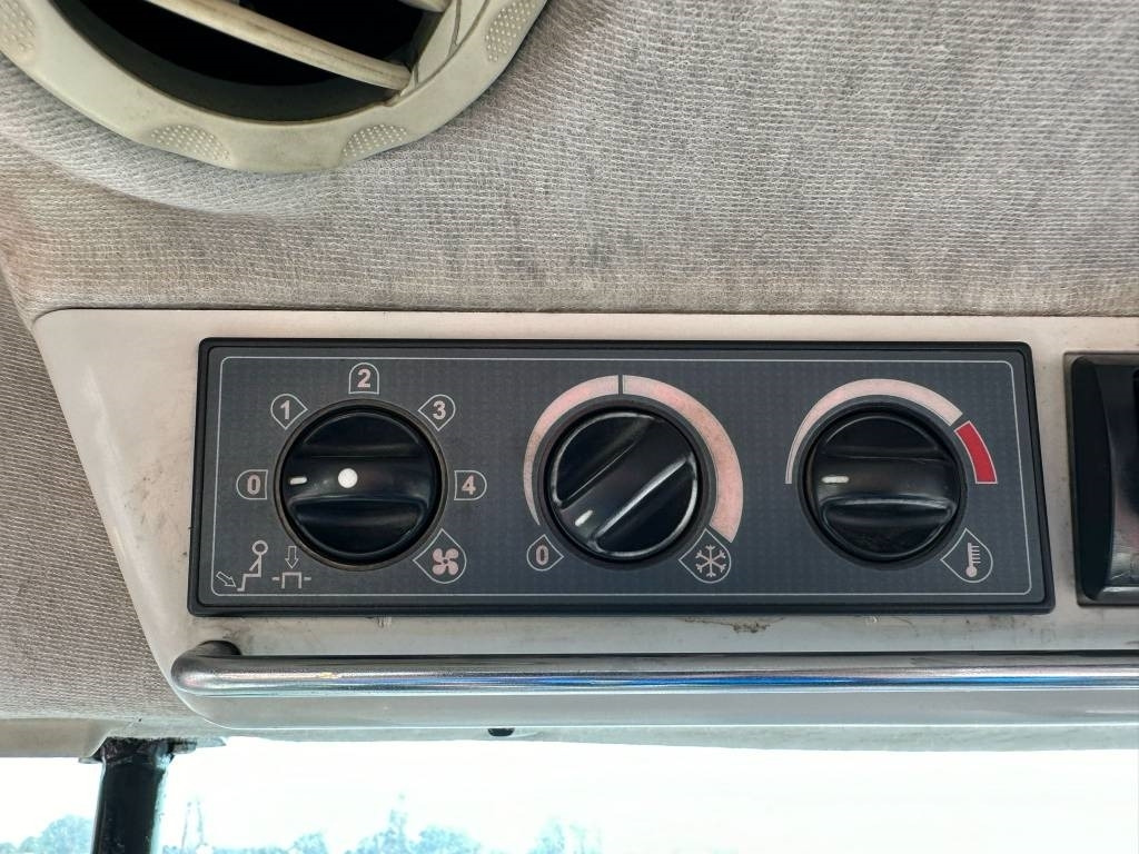 Traktor Massey Ferguson 8670: das Bild 16 Traktor Massey Ferguson 8670: das Bild 16