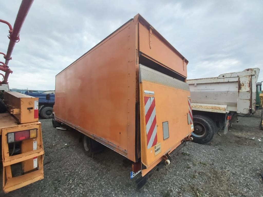 Mercedes-Benz 814D - Koffer LKW: das Bild 2 Mercedes-Benz 814D - Koffer LKW: das Bild 2