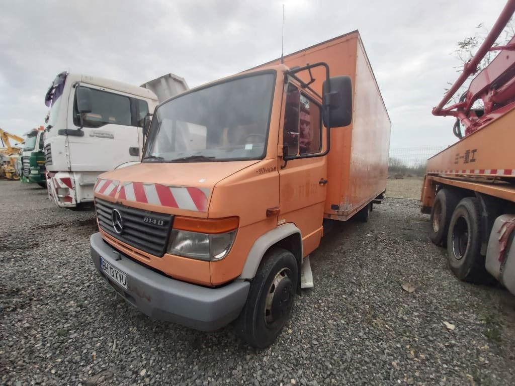 Mercedes-Benz 814D - Koffer LKW: das Bild 1 Mercedes-Benz 814D - Koffer LKW: das Bild 1