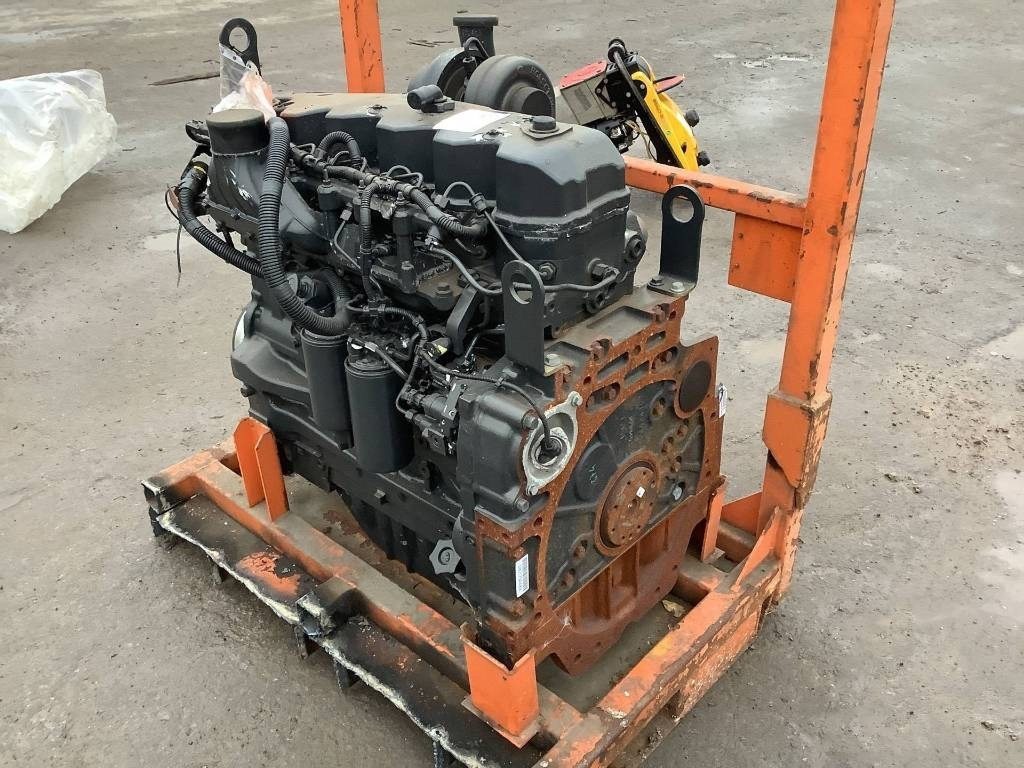 New Holland F4DE9687J*J100 - Motor für Baumaschine: das Bild 4 New Holland F4DE9687J*J100 - Motor für Baumaschine: das Bild 4