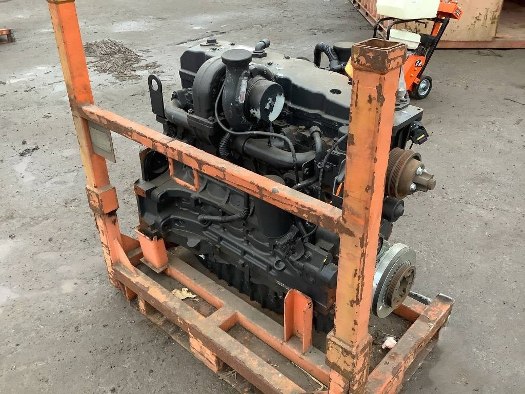 New Holland F4DE9687J*J100 - Motor für Baumaschine: das Bild 2 New Holland F4DE9687J*J100 - Motor für Baumaschine: das Bild 2