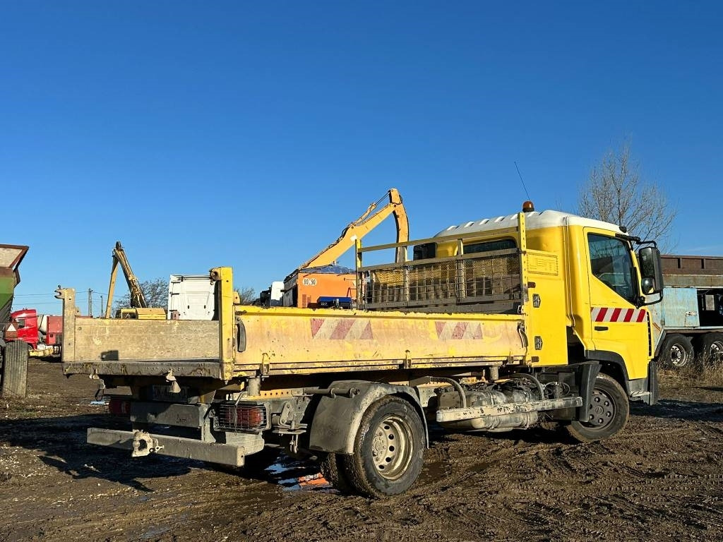 Kipper Nissan NT500: das Bild 8 Kipper Nissan NT500: das Bild 8