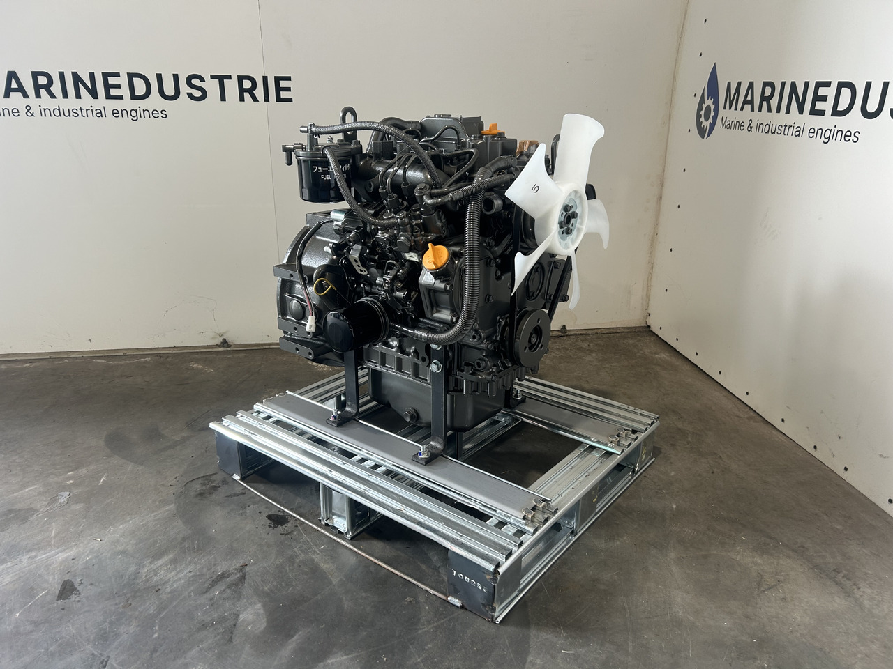 Yanmar 3TNV82A - Motor für Bagger: das Bild 2 Yanmar 3TNV82A - Motor für Bagger: das Bild 2