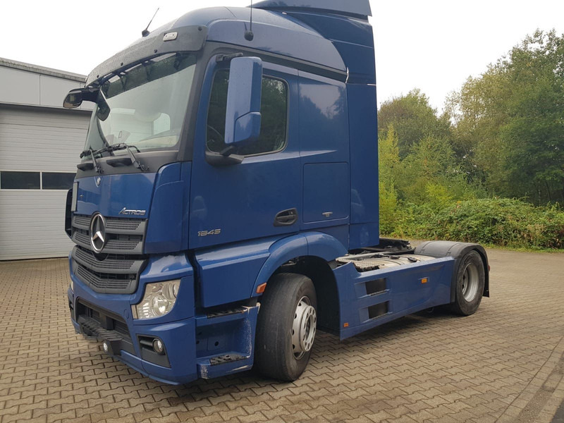 Mercedes-Benz Actros 1845 LS Vollspoiler - Sattelzugmaschine: das Bild 2 Mercedes-Benz Actros 1845 LS Vollspoiler - Sattelzugmaschine: das Bild 2
