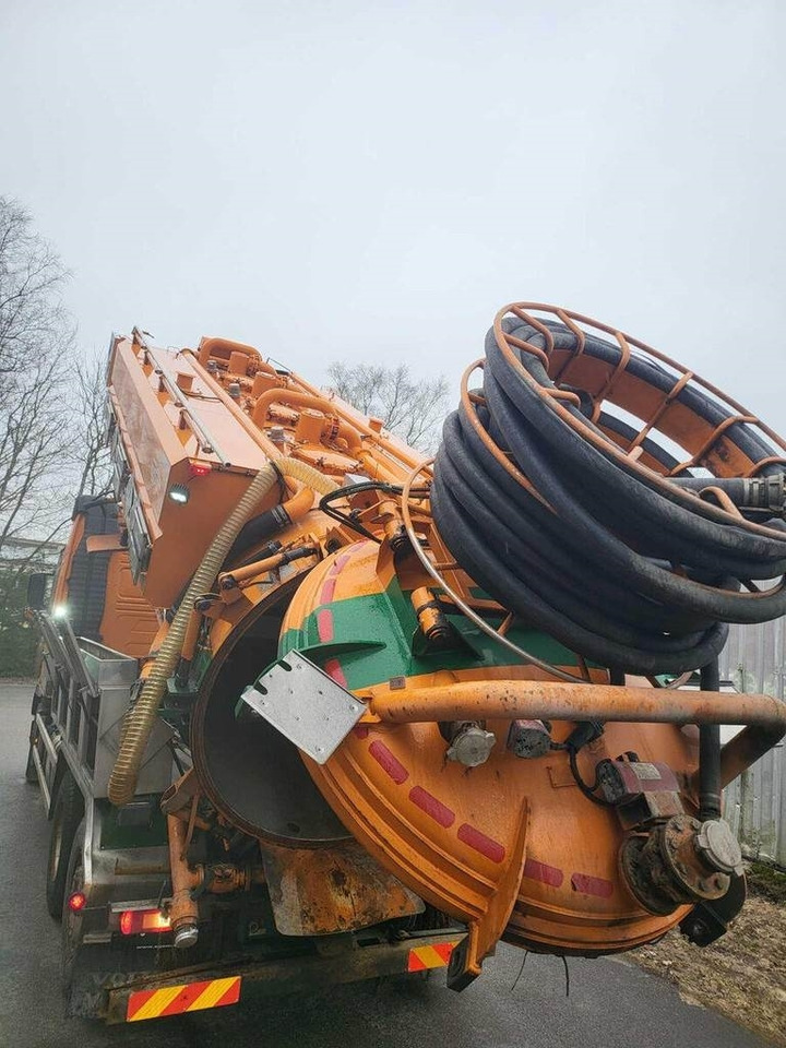 Volvo FH500 6X2 ADR KORP&SON - Saug-/ Spülfahrzeug: das Bild 3 Volvo FH500 6X2 ADR KORP&SON - Saug-/ Spülfahrzeug: das Bild 3