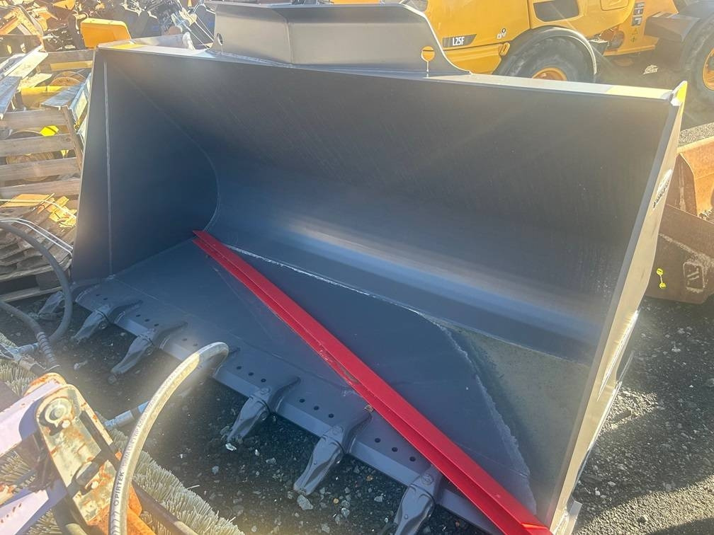 Volvo Erdbauschaufel für L110H - Schaufel für Baumaschine: das Bild 1 Volvo Erdbauschaufel für L110H - Schaufel für Baumaschine: das Bild 1