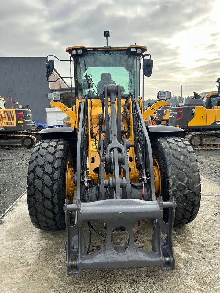 Volvo L 90 H - Radlader: das Bild 2 Volvo L 90 H - Radlader: das Bild 2