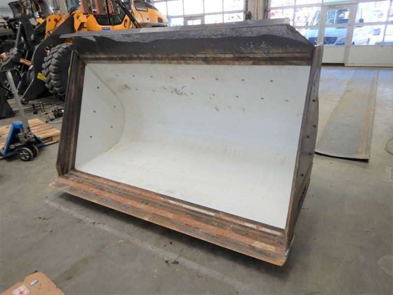 Volvo Schaufel Festanbau für L70H, L90H - Schaufel für Baumaschine: das Bild 1 Volvo Schaufel Festanbau für L70H, L90H - Schaufel für Baumaschine: das Bild 1