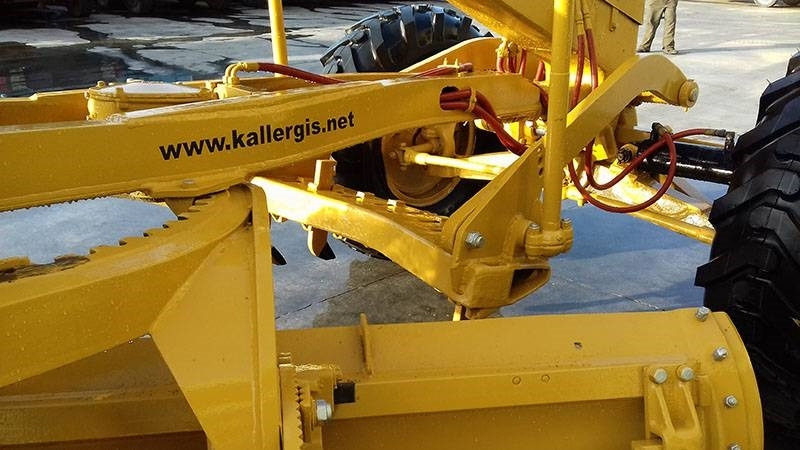 Grader CAT 12 F: das Bild 9 Grader CAT 12 F: das Bild 9