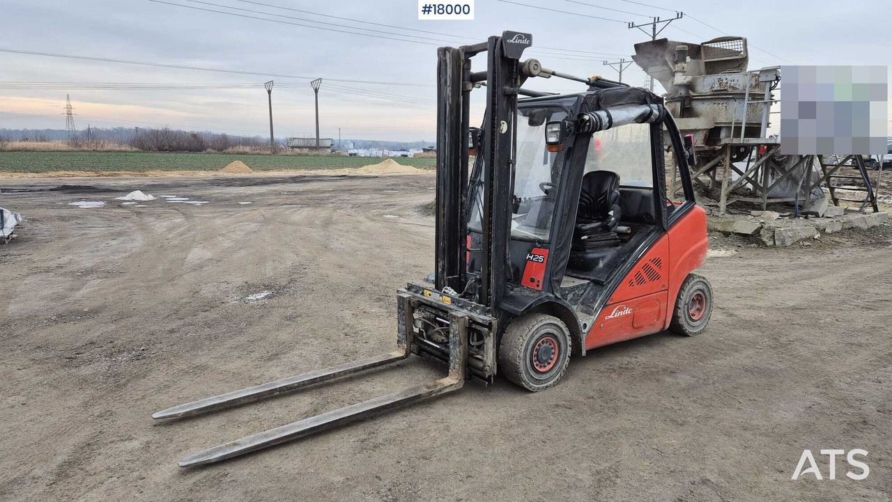 LINDE H25T forklift (2009) - Dieselstapler: das Bild 1 LINDE H25T forklift (2009) - Dieselstapler: das Bild 1