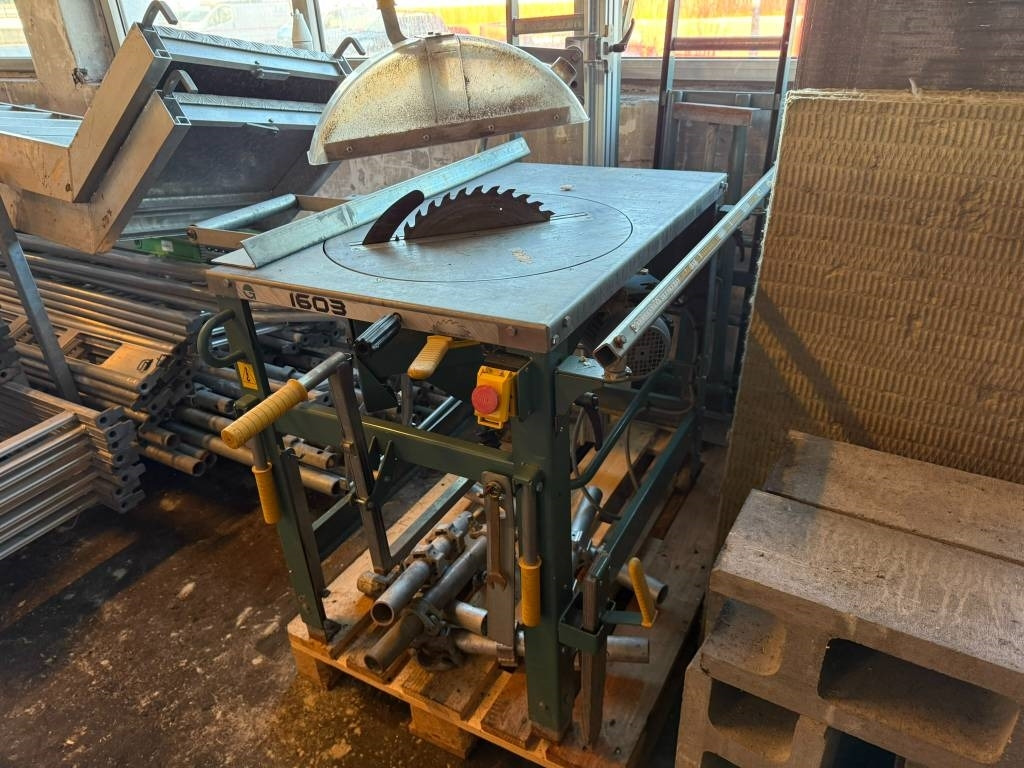 Ernex 1603 230/400 V gjerdesag med rullebord - Holzbearbeitungsmaschine: das Bild 3 Ernex 1603 230/400 V gjerdesag med rullebord - Holzbearbeitungsmaschine: das Bild 3