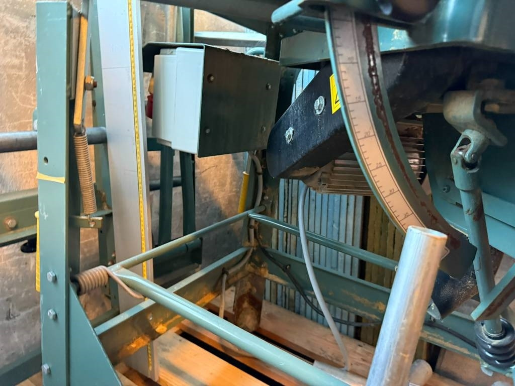 Ernex 1603 230/400 V gjerdesag med rullebord - Holzbearbeitungsmaschine: das Bild 5 Ernex 1603 230/400 V gjerdesag med rullebord - Holzbearbeitungsmaschine: das Bild 5