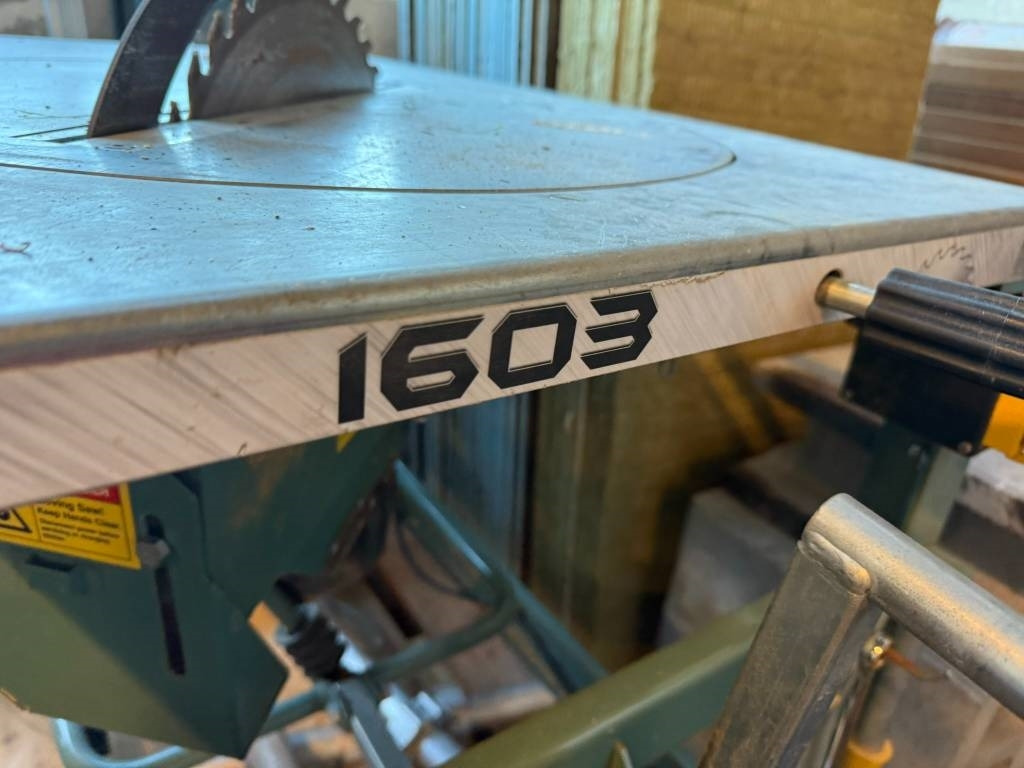 Ernex 1603 230/400 V gjerdesag med rullebord - Holzbearbeitungsmaschine: das Bild 4 Ernex 1603 230/400 V gjerdesag med rullebord - Holzbearbeitungsmaschine: das Bild 4