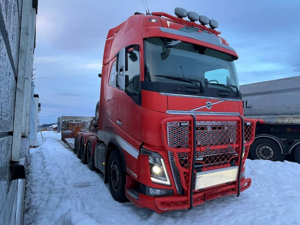 Vang ATHLS 3+1 Volvo FH16 750 Heavy Haul 8x2 - Tieflader Auflieger: das Bild 1 Vang ATHLS 3+1 Volvo FH16 750 Heavy Haul 8x2 - Tieflader Auflieger: das Bild 1