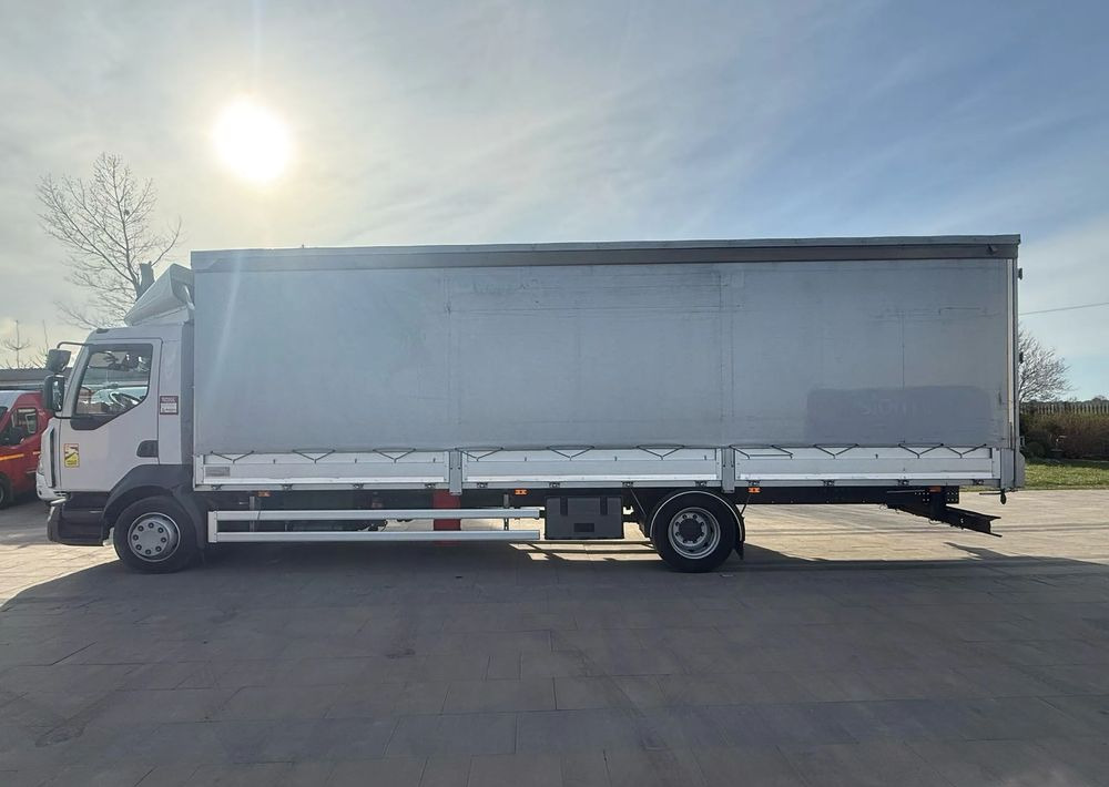 Renault D12 - Plane LKW: das Bild 5 Renault D12 - Plane LKW: das Bild 5