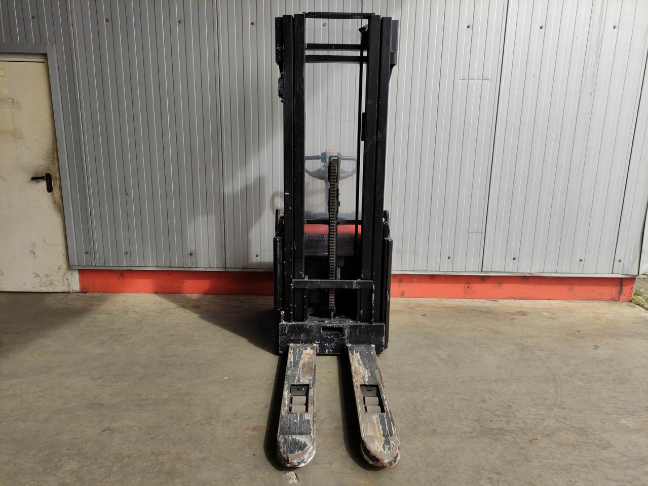 BT SWE160L - Hochhubwagen: das Bild 3 BT SWE160L - Hochhubwagen: das Bild 3