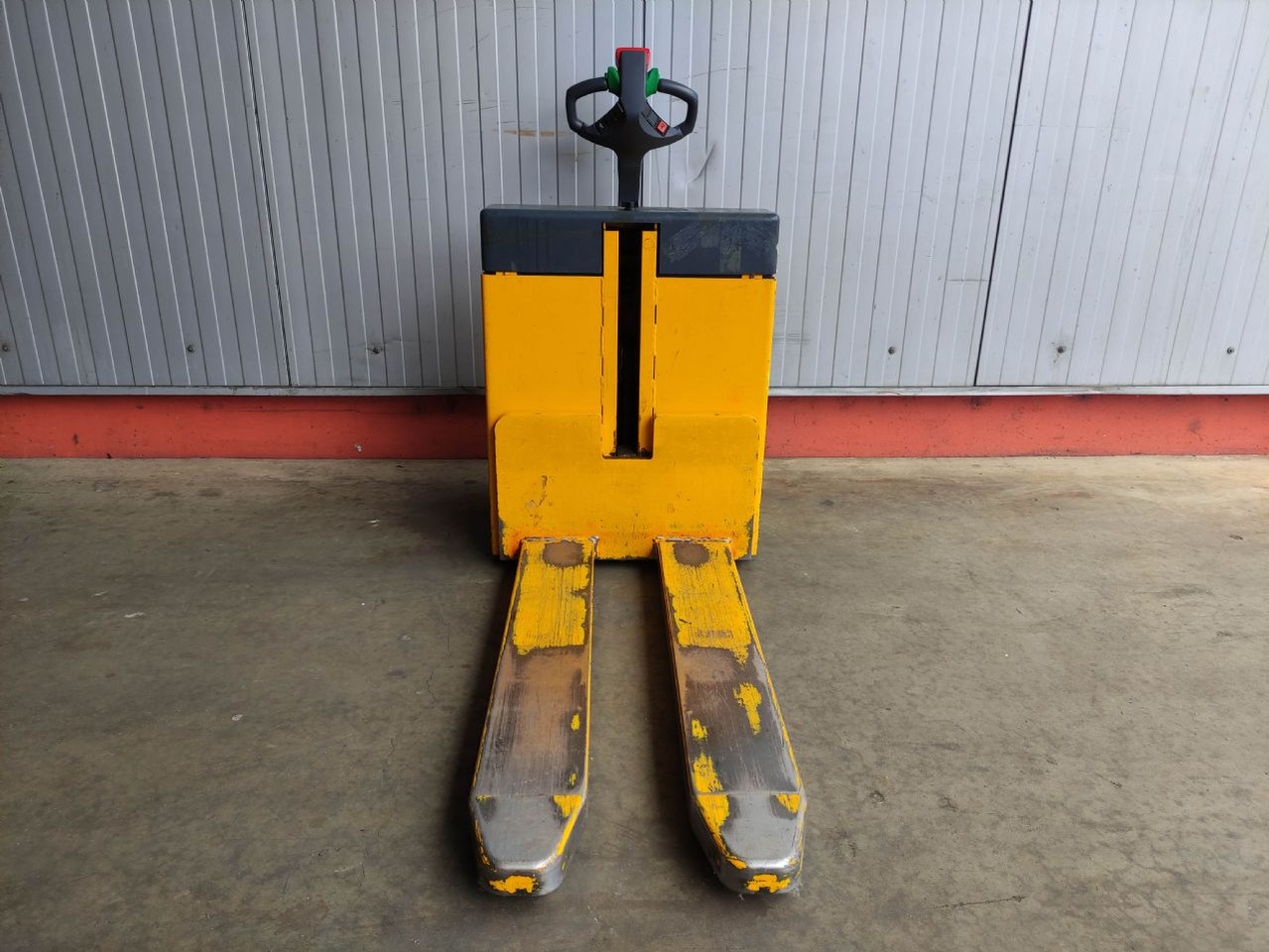 Jungheinrich ELS 18 (Doppelstock) - Hochhubwagen: das Bild 3 Jungheinrich ELS 18 (Doppelstock) - Hochhubwagen: das Bild 3