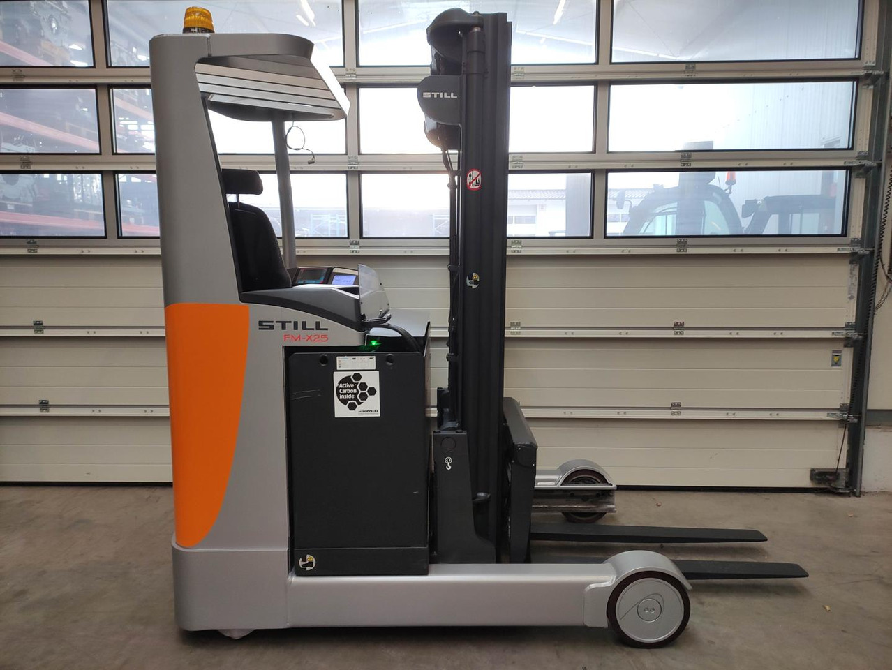 Still FM-X-25 (LACK NEU) - Schubmaststapler: das Bild 2 Still FM-X-25 (LACK NEU) - Schubmaststapler: das Bild 2