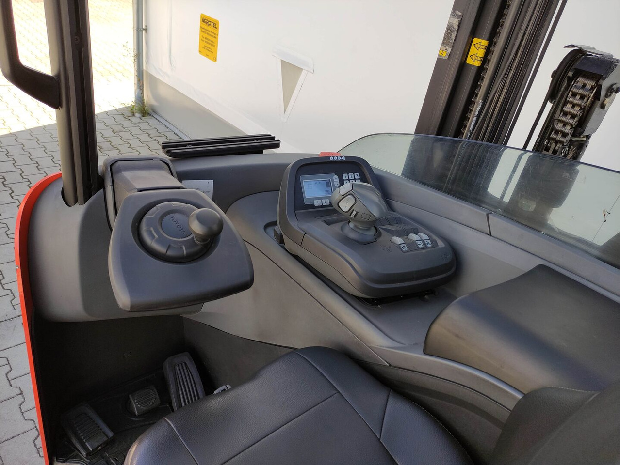 Toyota RRE160HH - Schubmaststapler: das Bild 5 Toyota RRE160HH - Schubmaststapler: das Bild 5