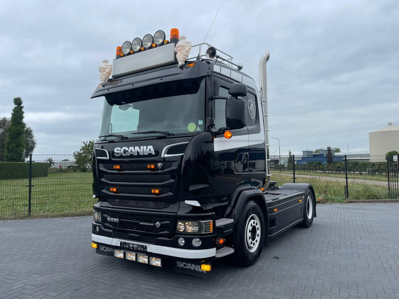 Scania R520 SHOW TRUCK, RETARDER, LEATHER SEATS, MANUEL! - Sattelzugmaschine: das Bild 2 Scania R520 SHOW TRUCK, RETARDER, LEATHER SEATS, MANUEL! - Sattelzugmaschine: das Bild 2