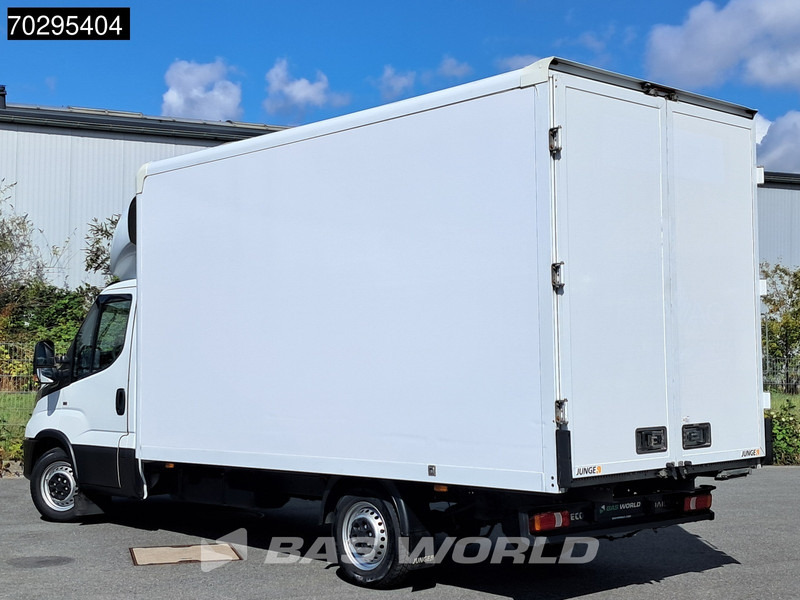 Iveco Daily 35S16 Automatik Kastenwagen Hintertüren 160PS Klimaanlage Kamera Euro6 Möbelkasten 21m3 A/C - Koffer Transporter: das Bild 2 Iveco Daily 35S16 Automatik Kastenwagen Hintertüren 160PS Klimaanlage Kamera Euro6 Möbelkasten 21m3 A/C - Koffer Transporter: das Bild 2