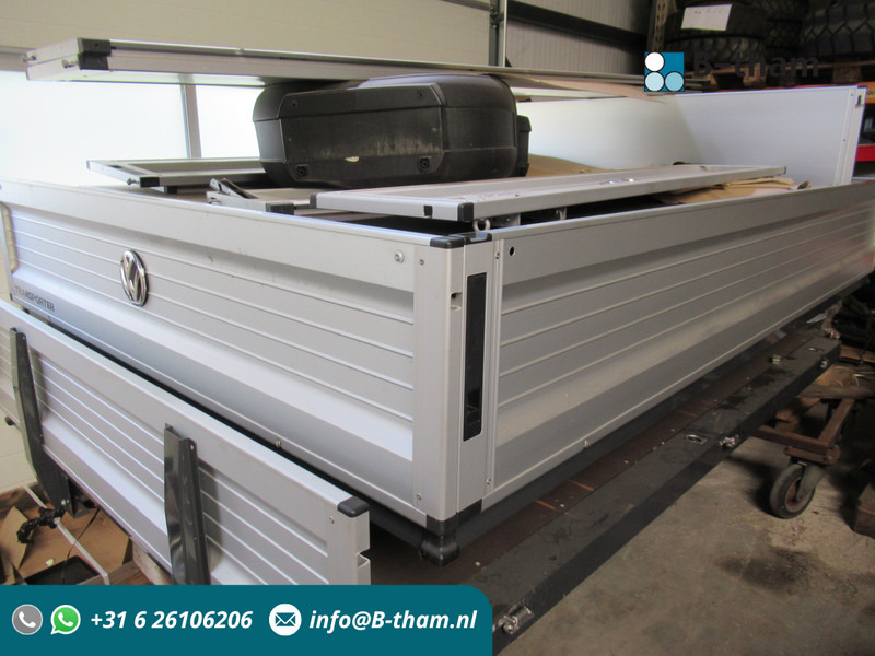 Volkswagen Transporter T5 - T6 Enkelcabine L2 - Pritschenwagen: das Bild 1 Volkswagen Transporter T5 - T6 Enkelcabine L2 - Pritschenwagen: das Bild 1