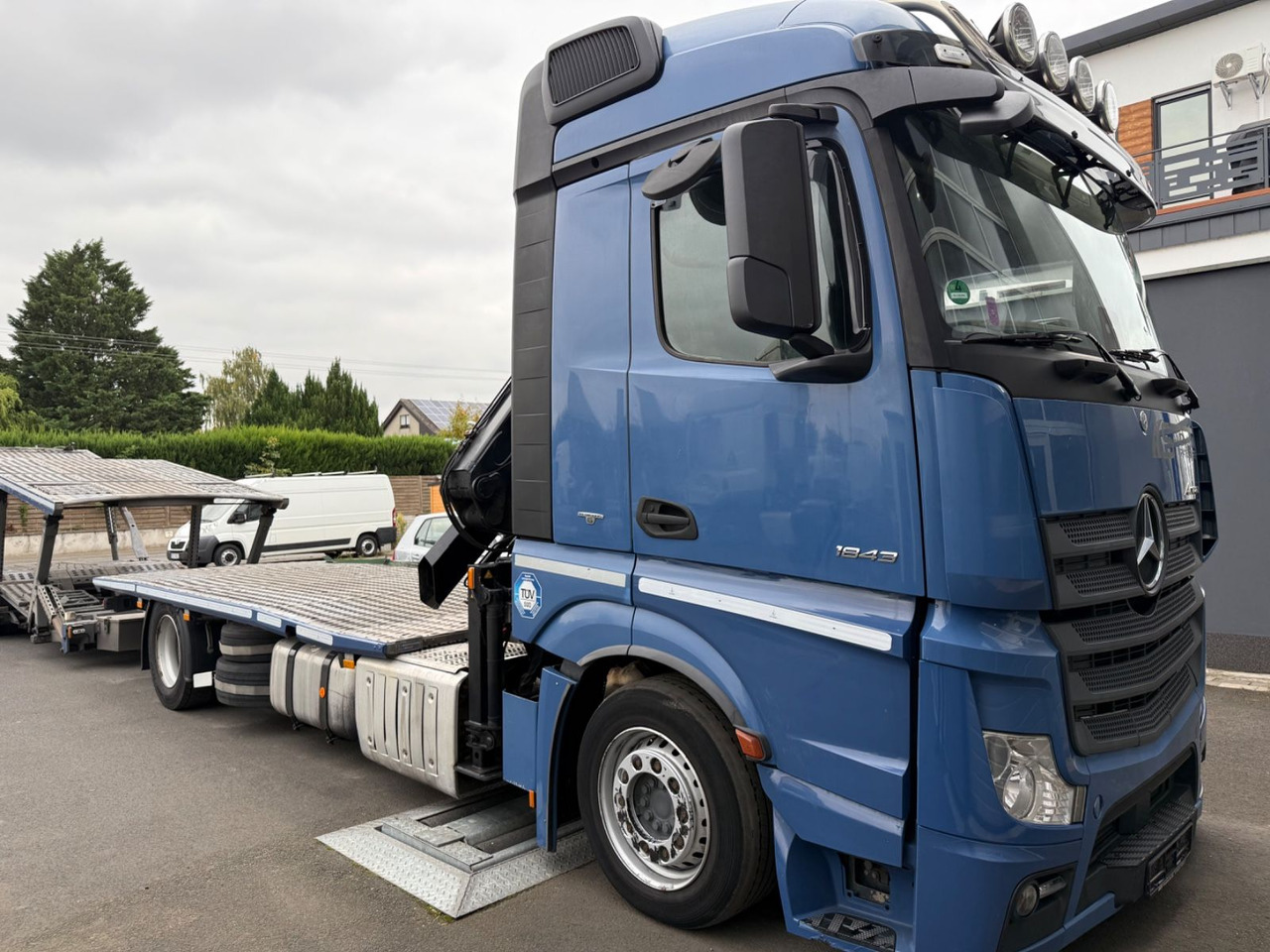 Mercedes-Benz Actros 1843 FVG 5-Zug / VDI 2700 / Kran MKG - Autotransporter LKW: das Bild 3 Mercedes-Benz Actros 1843 FVG 5-Zug / VDI 2700 / Kran MKG - Autotransporter LKW: das Bild 3