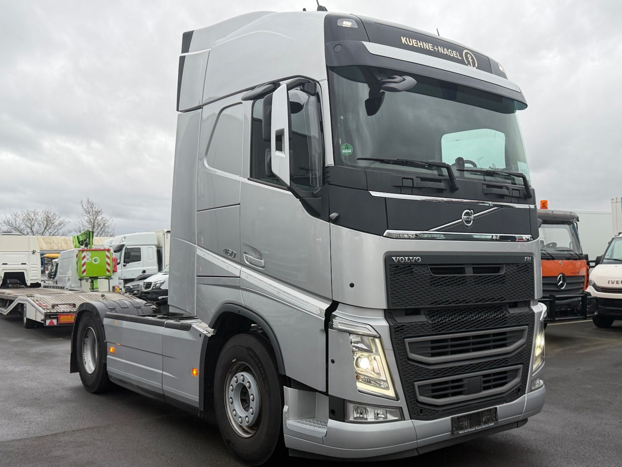 Volvo FH 460 Globetrotter, Voll-Spoiler, 2x Tank - Sattelzugmaschine: das Bild 1 Volvo FH 460 Globetrotter, Voll-Spoiler, 2x Tank - Sattelzugmaschine: das Bild 1