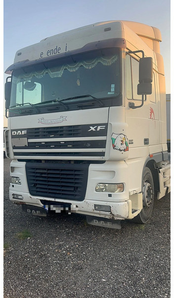 DAF 95.480 XF95.480 AUTOMATIC - Terminaltraktor: das Bild 3 DAF 95.480 XF95.480 AUTOMATIC - Terminaltraktor: das Bild 3