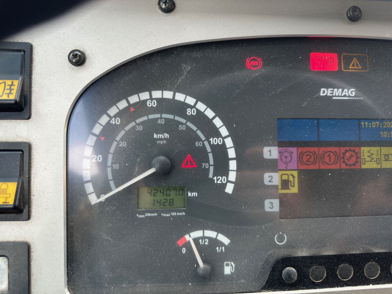 TEREX-DEMAG 140 AC - All-Terrain Kran: das Bild 2 TEREX-DEMAG 140 AC - All-Terrain Kran: das Bild 2