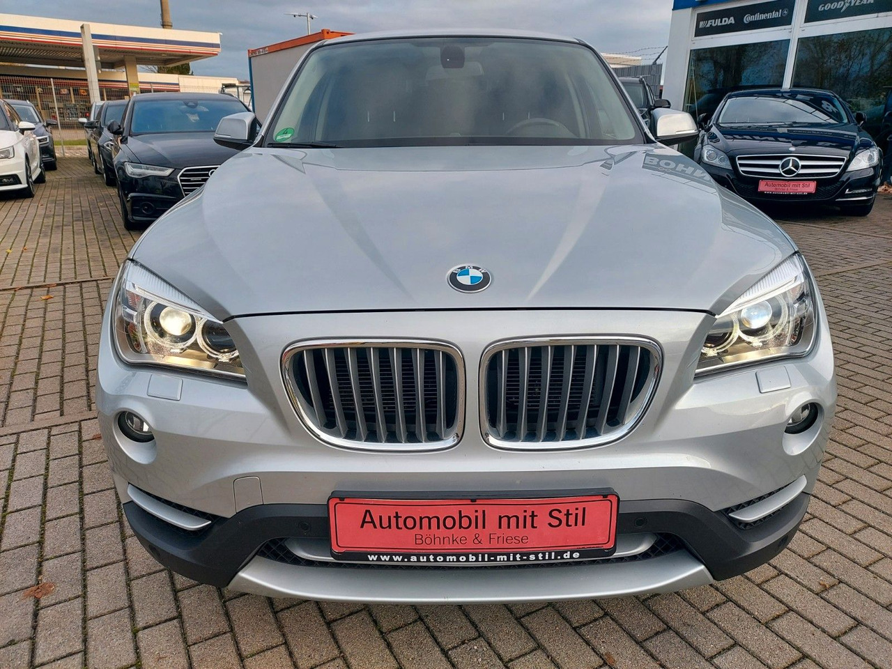 BMW X1 18 d xDrive Xenon Navi Leder AHK - SUV/ Geländewagen: das Bild 2 BMW X1 18 d xDrive Xenon Navi Leder AHK - SUV/ Geländewagen: das Bild 2