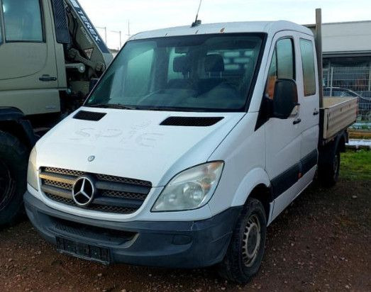Mercedes-Benz Sprinter II Pritsche/DoKa 315 CDI AHK TÜV 27 - Pritschenwagen, Transporter mit Doppelkabine: das Bild 2 Mercedes-Benz Sprinter II Pritsche/DoKa 315 CDI AHK TÜV 27 - Pritschenwagen, Transporter mit Doppelkabine: das Bild 2