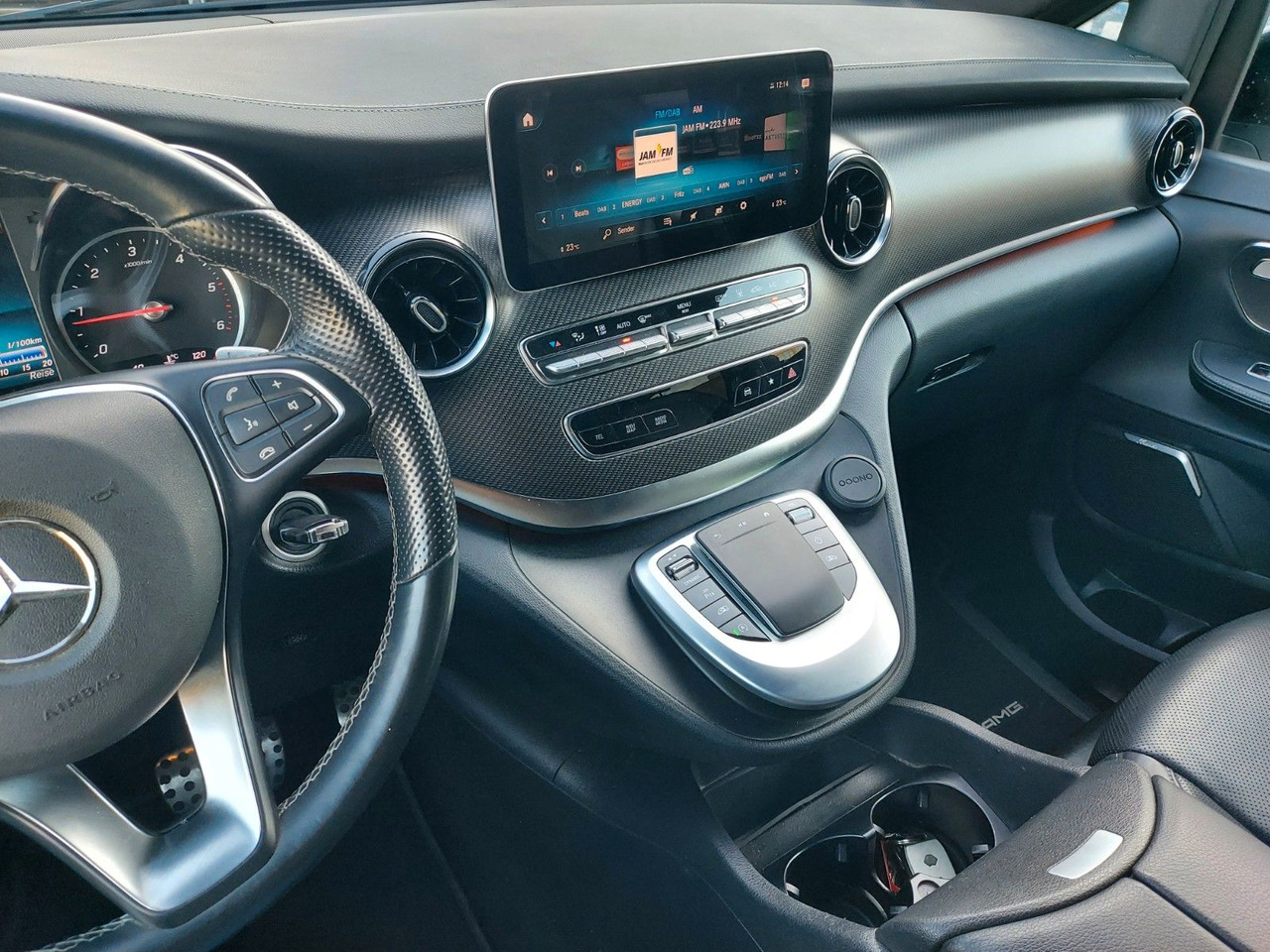 Personentransporter Mercedes-Benz V 250 AVANTGARDE EDITION AMG lang: das Bild 15 Personentransporter Mercedes-Benz V 250 AVANTGARDE EDITION AMG lang: das Bild 15