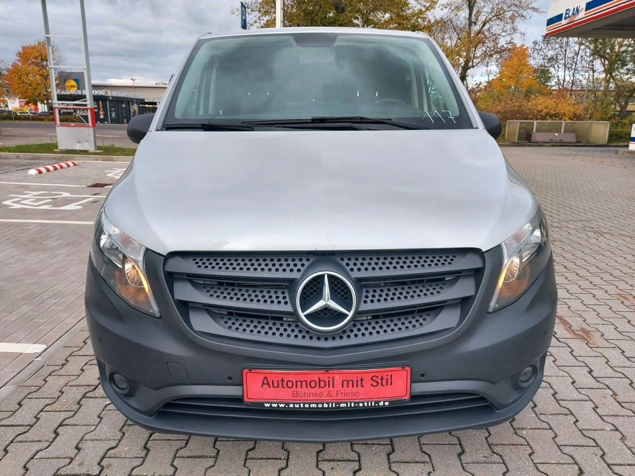 Mercedes-Benz Vito Kasten 114 4x4 4Matic lang Klima AHK PDC - Personentransporter: das Bild 4 Mercedes-Benz Vito Kasten 114 4x4 4Matic lang Klima AHK PDC - Personentransporter: das Bild 4