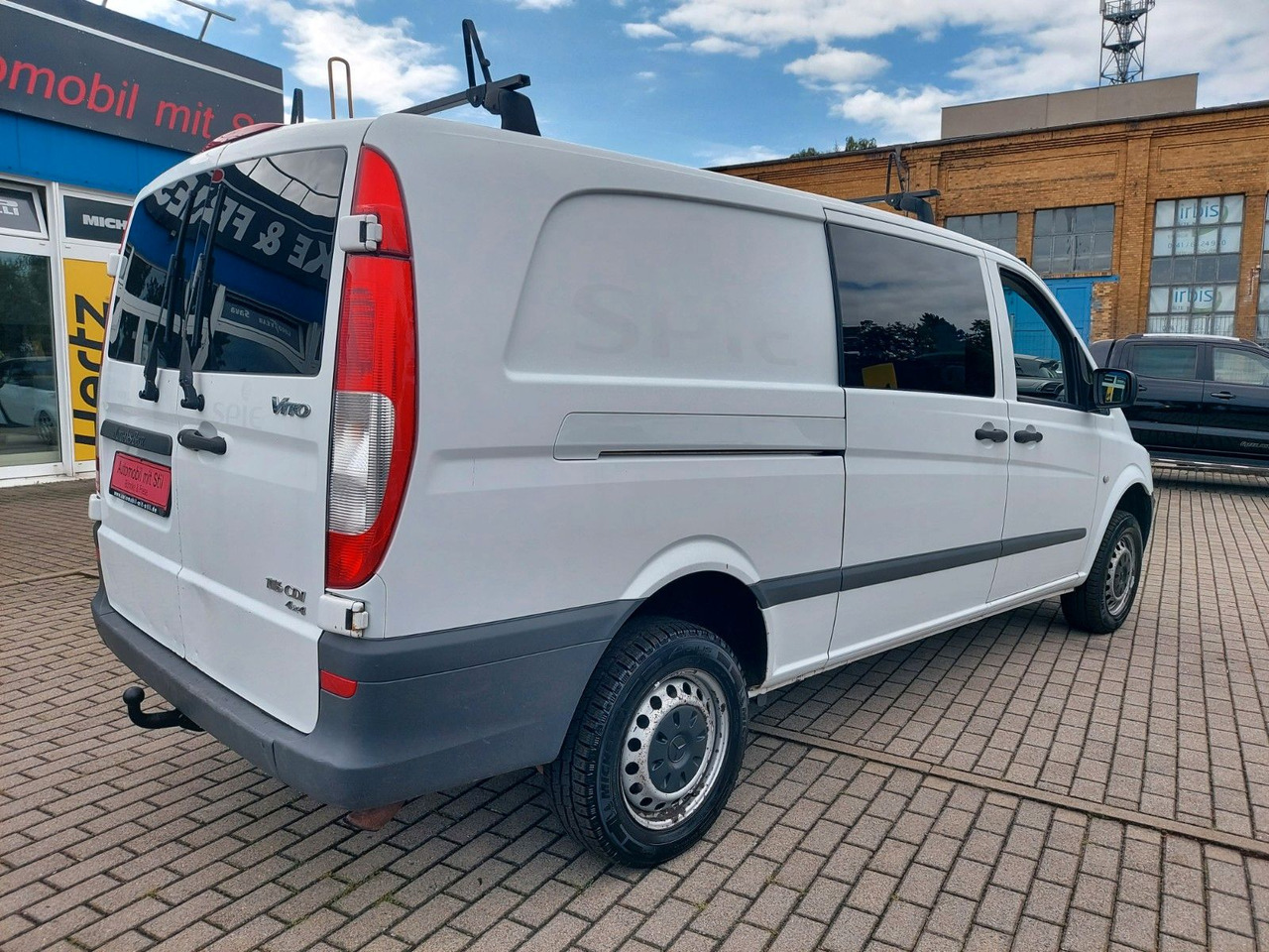 Mercedes-Benz Vito Mixto 4x4 116 extralang Automatik 5 Sitze - Personentransporter: das Bild 5 Mercedes-Benz Vito Mixto 4x4 116 extralang Automatik 5 Sitze - Personentransporter: das Bild 5