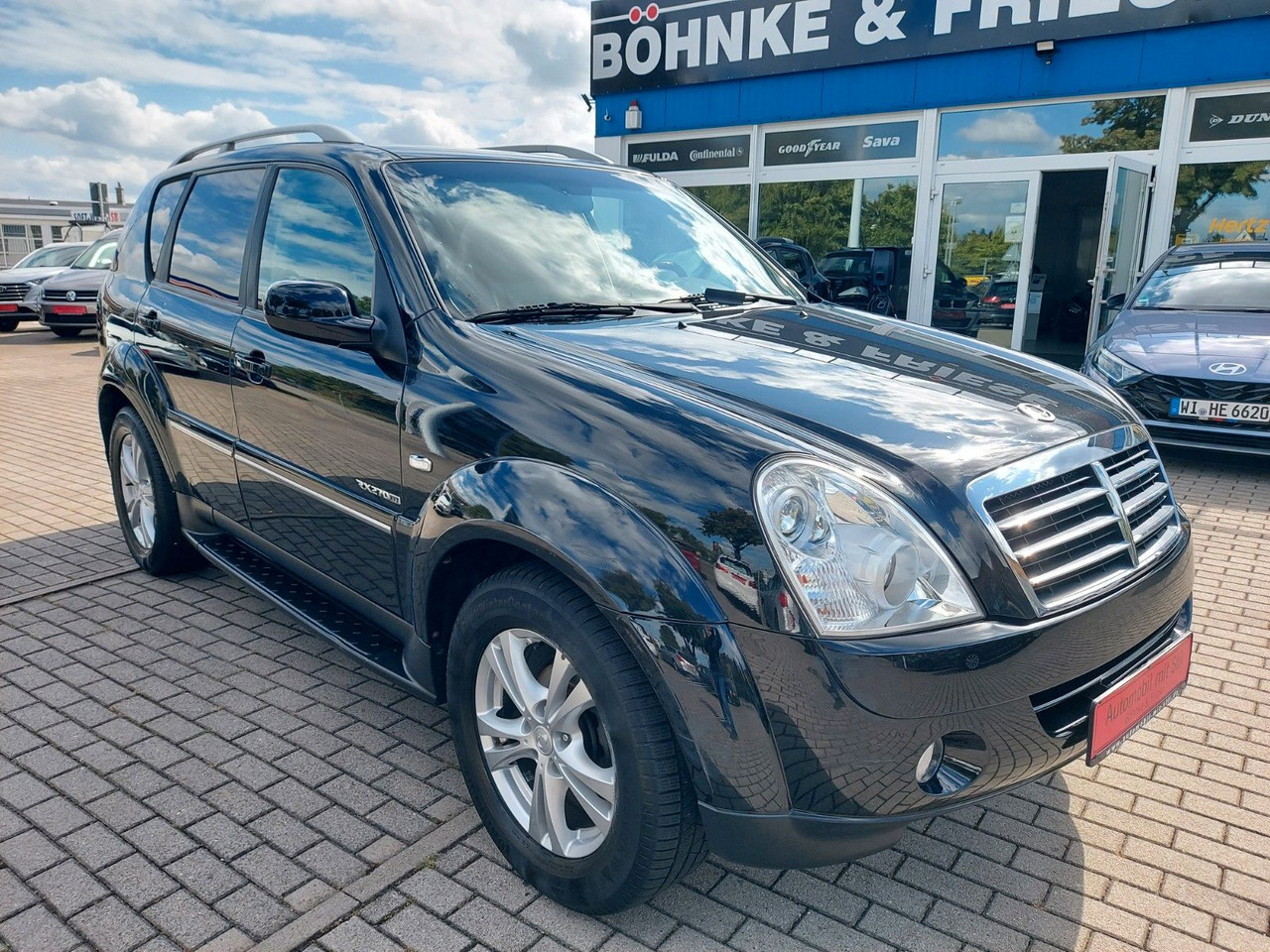 Ssangyong REXTON Rexton II Automatik 7 Sitze Leder 4x4 - SUV/ Geländewagen: das Bild 1 Ssangyong REXTON Rexton II Automatik 7 Sitze Leder 4x4 - SUV/ Geländewagen: das Bild 1