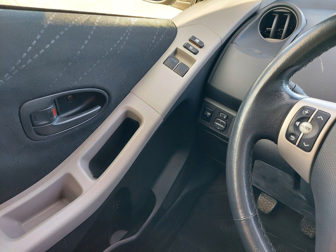 PKW Toyota Yaris Sol Klima: das Bild 12 PKW Toyota Yaris Sol Klima: das Bild 12