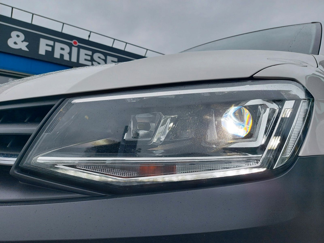 Volkswagen Caddy Kasten Klima Xenon Bluetooth - Personentransporter: das Bild 2 Volkswagen Caddy Kasten Klima Xenon Bluetooth - Personentransporter: das Bild 2