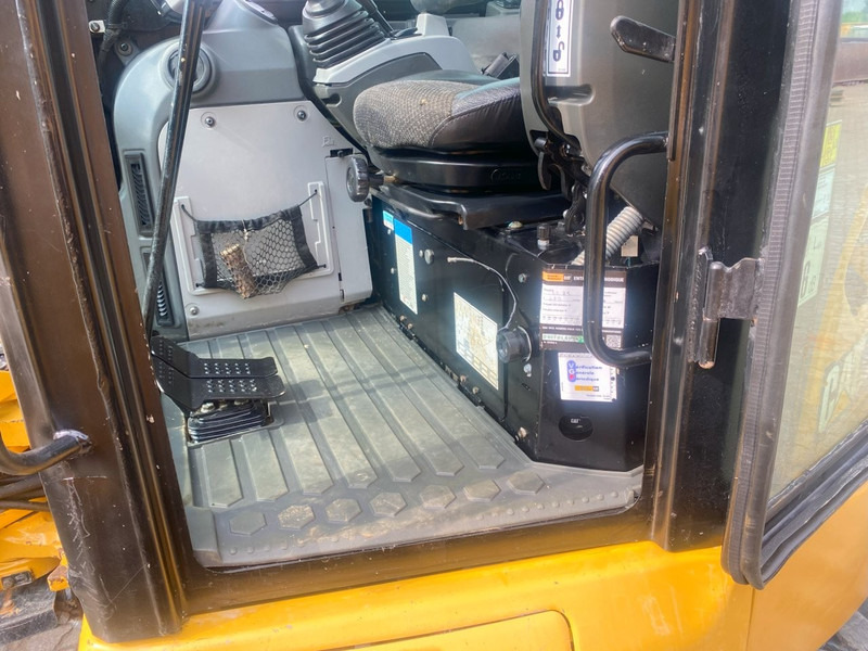 Caterpillar 305 E II AIRCO! - Minibagger: das Bild 4 Caterpillar 305 E II AIRCO! - Minibagger: das Bild 4