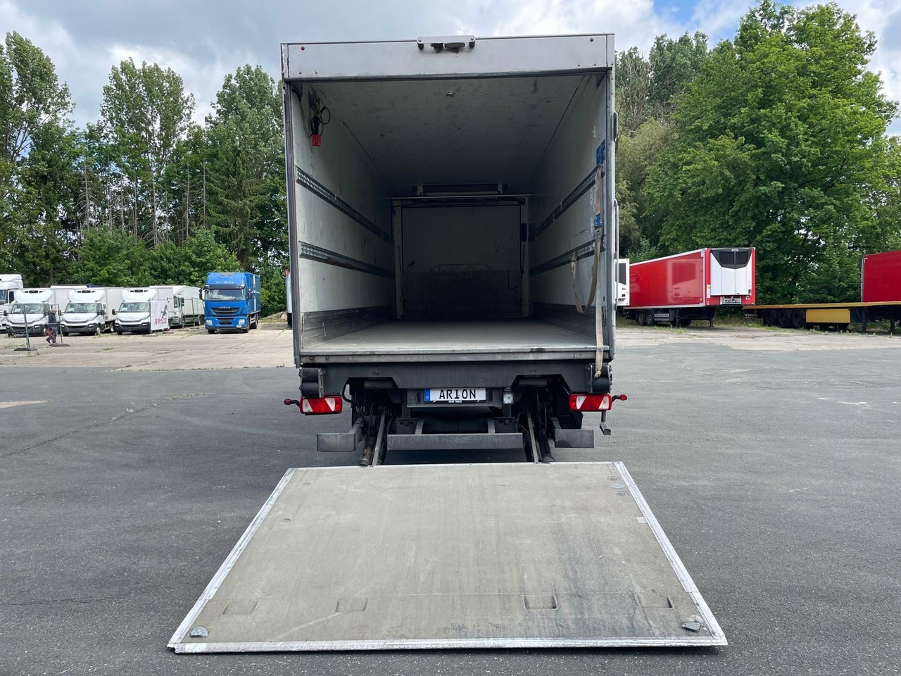 Kerscher ZAH 18 Tandem-Kühlanhänger/CARRIER/LBW - Kühlkoffer Anhänger: das Bild 5 Kerscher ZAH 18 Tandem-Kühlanhänger/CARRIER/LBW - Kühlkoffer Anhänger: das Bild 5