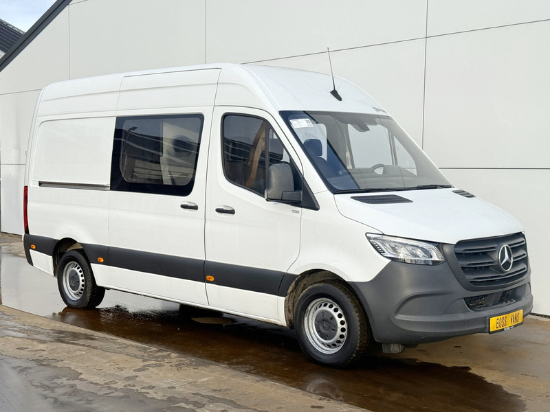 Mercedes-Benz Sprinter 314 2.2 CDI Automaat L2H2 LED Dubbele Cabine Cruise Control Climate Control Carplay Camera Trekhaak 7 Stoelen - Kastenwagen, Transporter mit Doppelkabine: das Bild 4 Mercedes-Benz Sprinter 314 2.2 CDI Automaat L2H2 LED Dubbele Cabine Cruise Control Climate Control Carplay Camera Trekhaak 7 Stoelen - Kastenwagen, Transporter mit Doppelkabine: das Bild 4