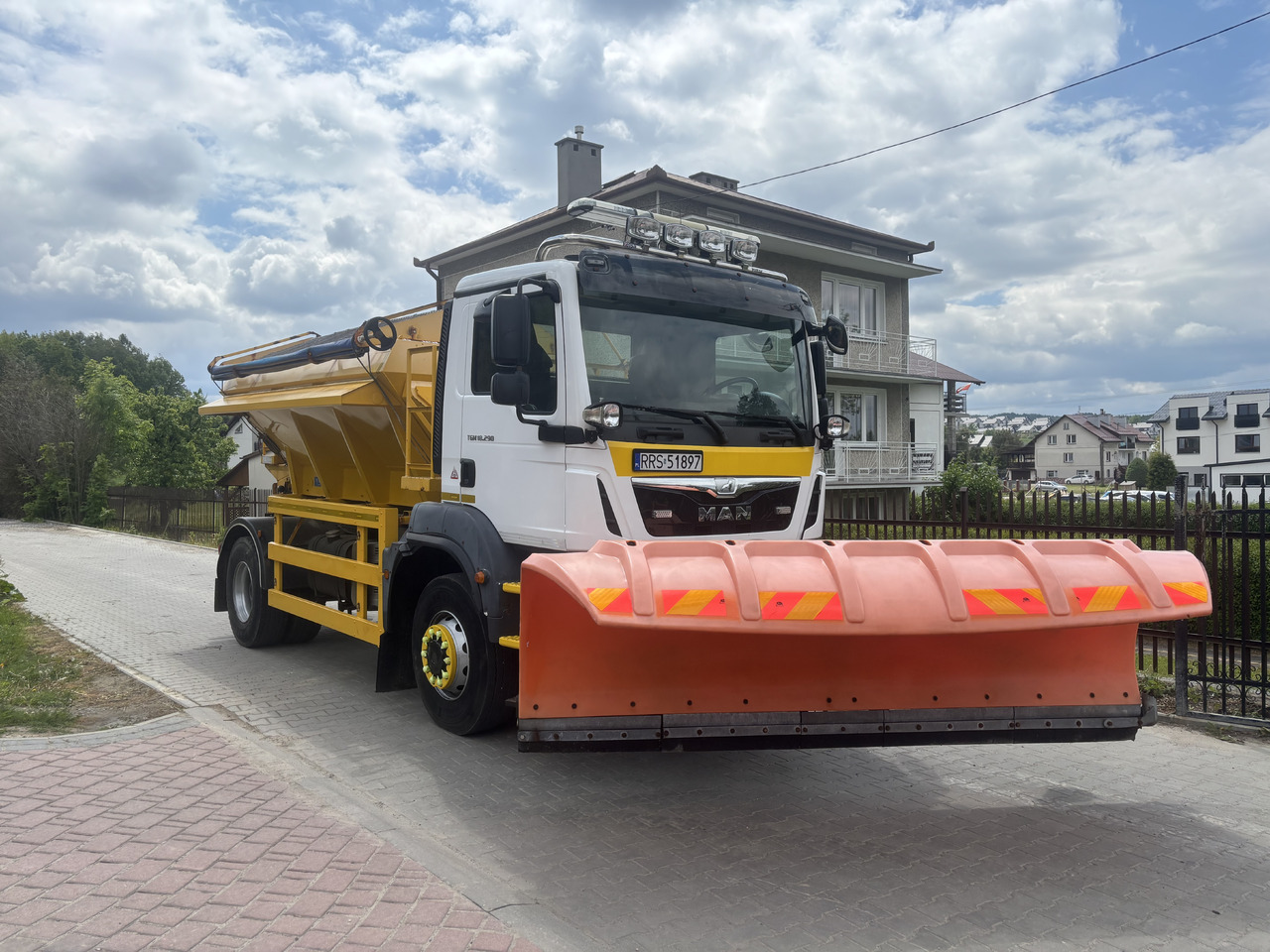 MAN TGM 18.290 4X4BB GRITTER/SPREADER PLOUGH ECON - Schneeräumfahrzeug: das Bild 1 MAN TGM 18.290 4X4BB GRITTER/SPREADER PLOUGH ECON - Schneeräumfahrzeug: das Bild 1