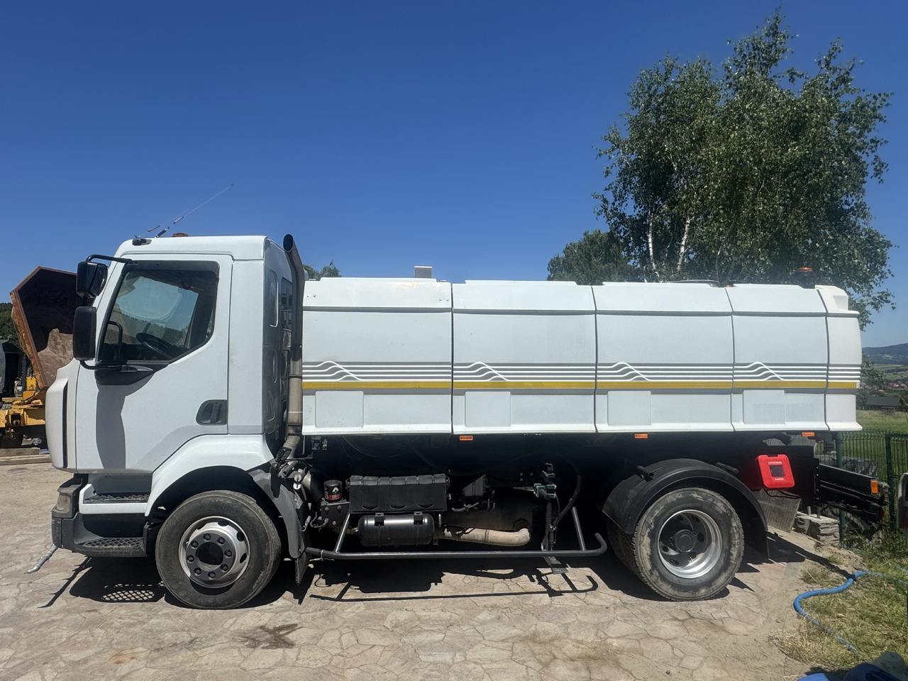 Renault Midlum water truck laveuse sprinkler - Kehrmaschine: das Bild 2 Renault Midlum water truck laveuse sprinkler - Kehrmaschine: das Bild 2
