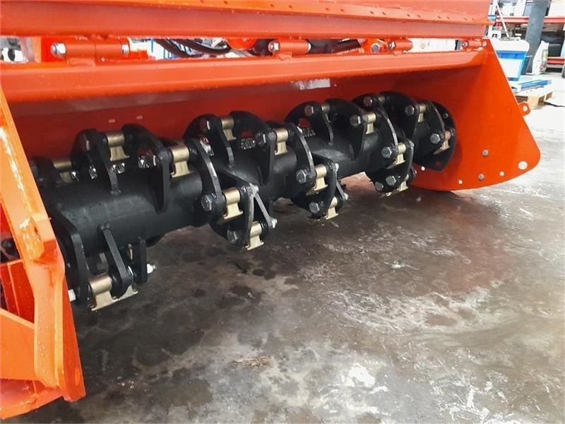 - - - Boxer Agri - Forstmulcher: das Bild 4 - - - Boxer Agri - Forstmulcher: das Bild 4
