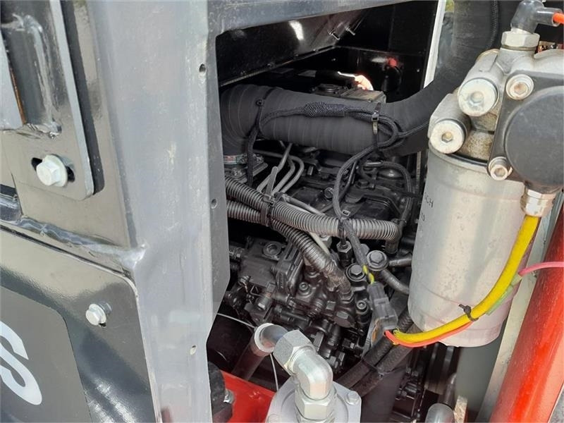 Hoflader Heracles H220: das Bild 7 Hoflader Heracles H220: das Bild 7