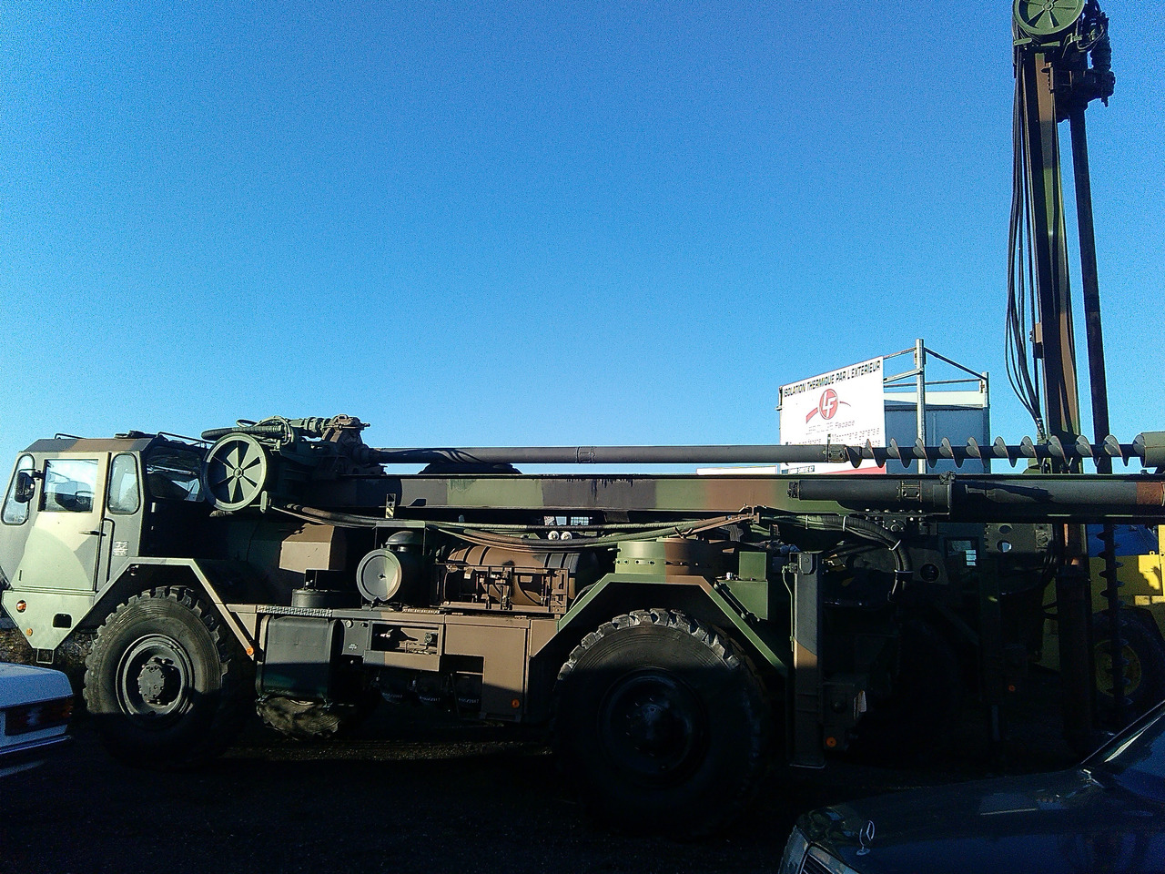 Foreuse sur camion 4х4 MFRD - Baumaschine: das Bild 1 Foreuse sur camion 4х4 MFRD - Baumaschine: das Bild 1