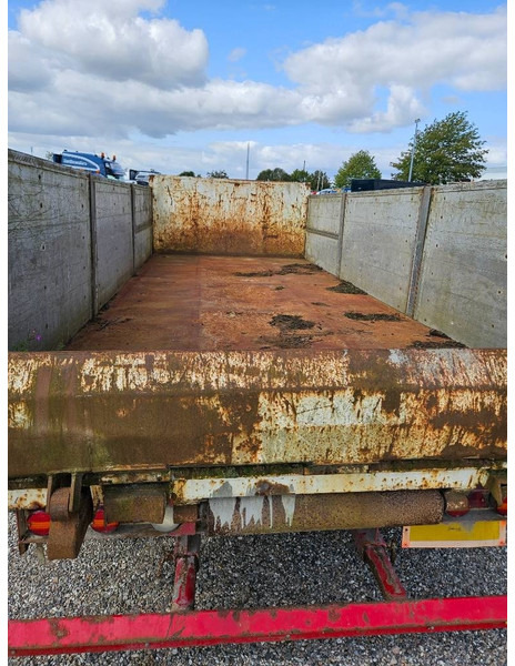 KEL-BERG 2 axle // wire // 3-way tip // radiocontrol - Container/ Wechselfahrgestell Anhänger: das Bild 4 KEL-BERG 2 axle // wire // 3-way tip // radiocontrol - Container/ Wechselfahrgestell Anhänger: das Bild 4