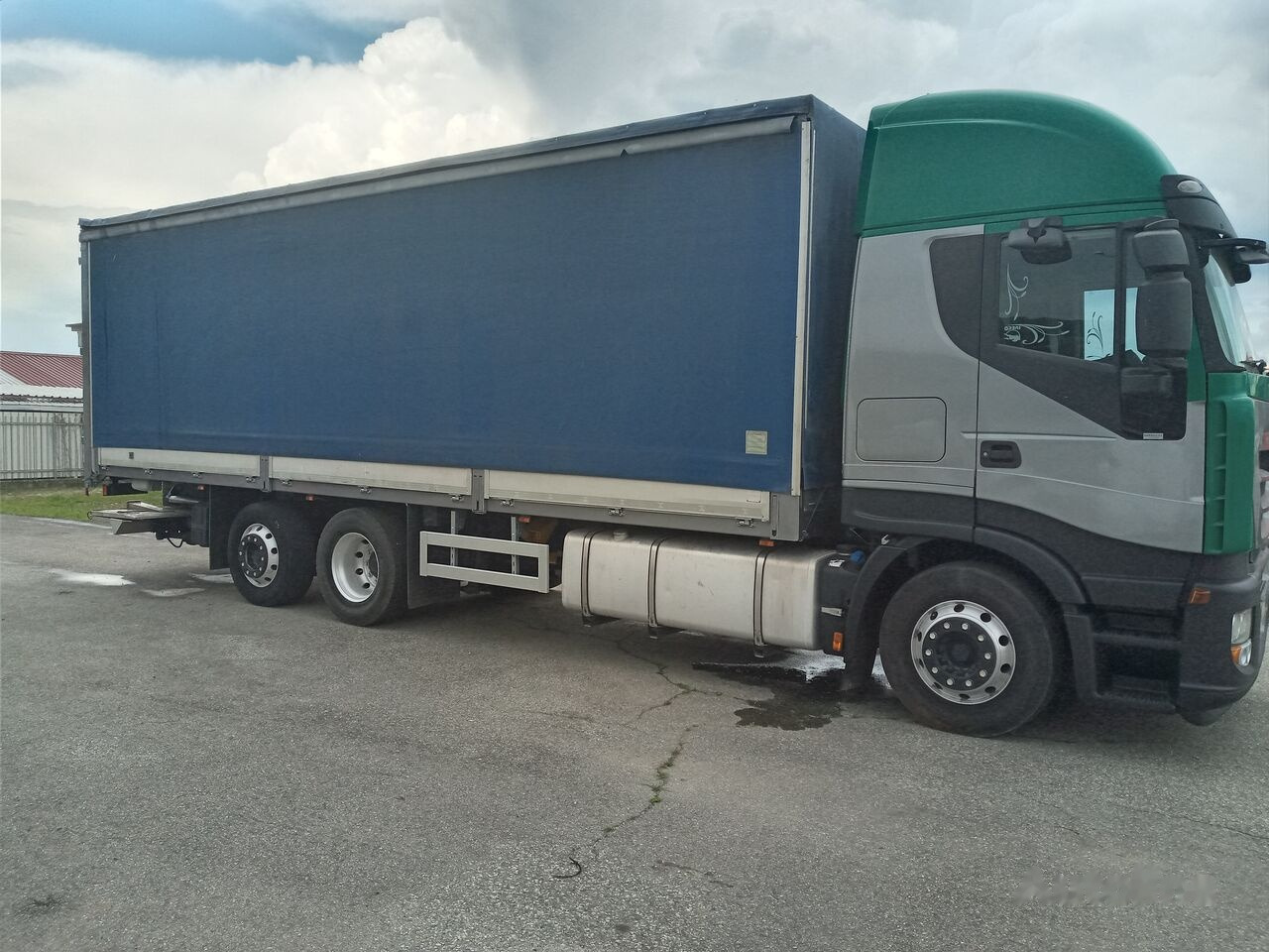 IVECO AS260S50Y/PS - Plane LKW: das Bild 3 IVECO AS260S50Y/PS - Plane LKW: das Bild 3